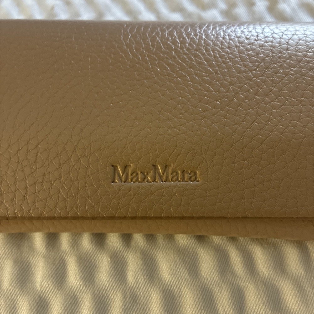 AUTHENTIC MAX MARA EYEGLASS / SUNGLASS CASE - TAN Semi Hard Pebbles Leather Case